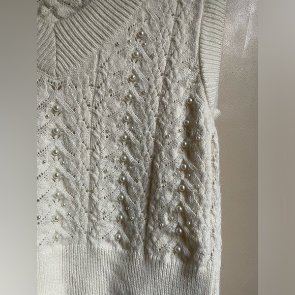 Zara Women's ribbed knit Cream Sweater Vest pearl design size S preppy academia - Picture 4 of 9
